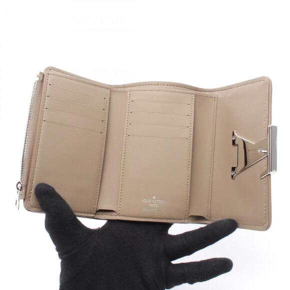 LOUIS VUITTON Beige Leather Wallet - Picture 3 of 6